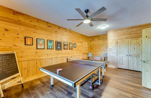 Hot Tub, Game Room! Group-Friendly Nebo Cabin - Photo 14