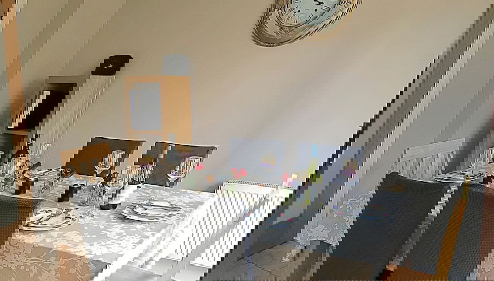 Immaculate 3-bed House With Private Secure Garden - Foto 1, Imagem principal