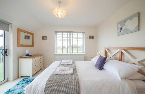 Spacious Coastal Retreat with Sea Views - Foto 35