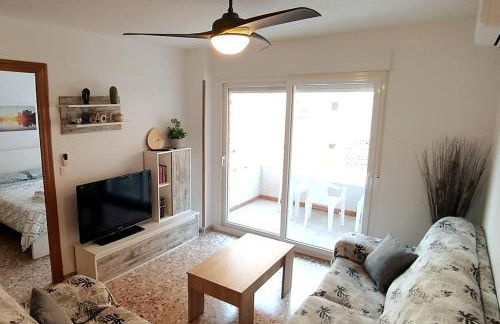 Apartamento a 3 min de la playa con aire acondicionado y parking - Photo 2