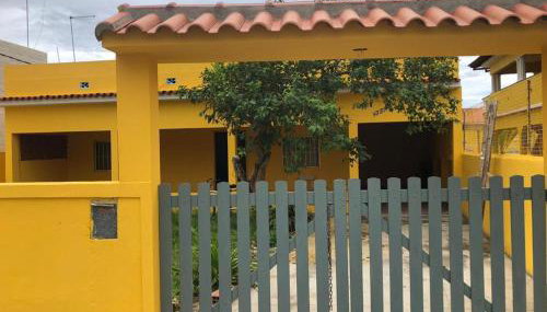 Casa espaçosa com Piscina próximo a Praia e lagoa - Foto 3