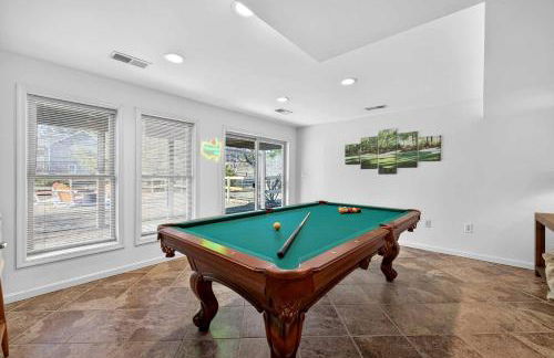 Bright Mountain Cabin with Game Room & Golf Course Views Near Hedgesville, West Virginia - Foto 23