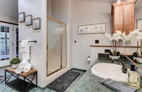 Rural 6 bedroom cabin - With a Hot Tub! - Foto 51