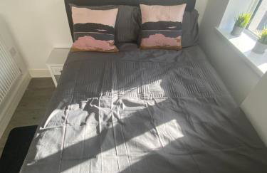 Rhondda Valleys with Breathtaking Riverside Views - Foto 27