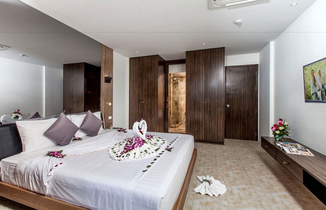 The Green Golf Residence Condominium - Photo 23