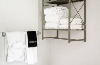 Near Historic Downtown Apex, Sleeps 8, King Bed - Foto 25