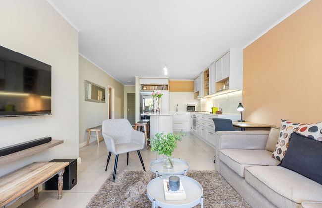 Mayfair Luxury 212 - Photo 9