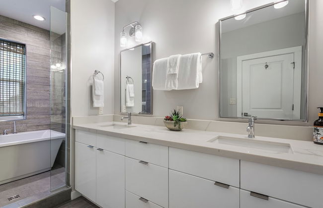 New Townhouse with 2 Balconies - Foto 20