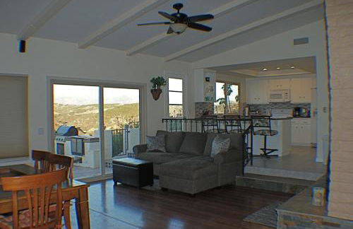 Quiet Hilltop Home With Stunning Hill Top And Valley Views - Foto 40