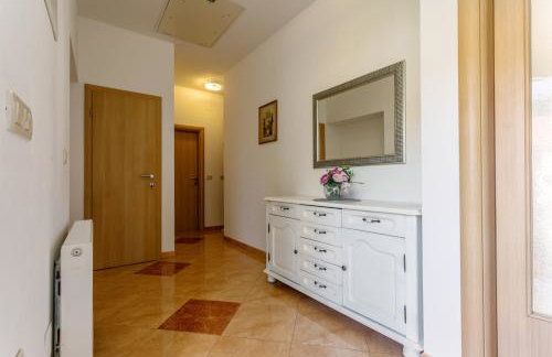 Villa Jozini dvori - Photo 25