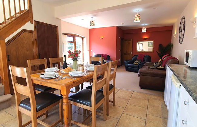 The Victorian Barn self catering holidays with pool & hot tubs - Photo 48