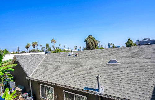 Modern 1 Bedroom Loft in Hollywood with Full Kitchen and Central AC Free Gated Parking - Photo 15