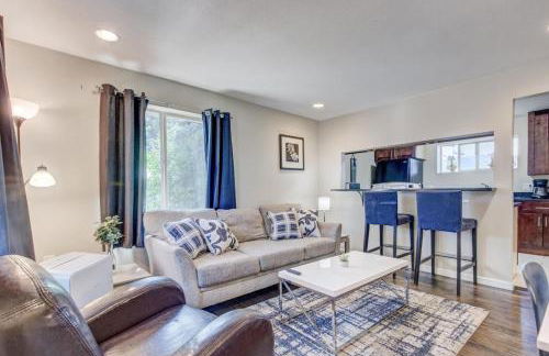 7min light rail walk Royal Blue Lakewood Retreat - Foto 2