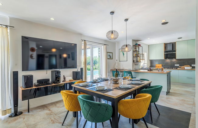 Villa Gariful, Sleeps 8 with Pool & Pet Friendly - Foto 35