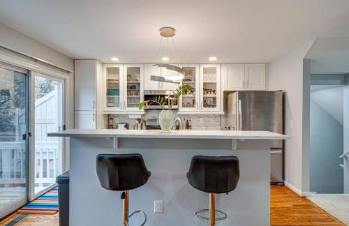 Peaceful Luxury 3 beds*Lake*Kitchen*LaundryMetro - Foto 33