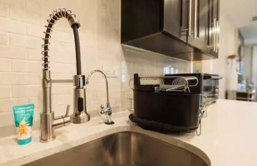 The Entertainment House Sleeps 8 Near Mall - Foto 41