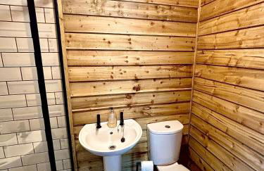 The Pinewood Cabin With Firepit & BBQ - Foto 9