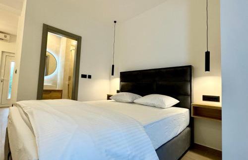 LUX Apartments - Photo 33