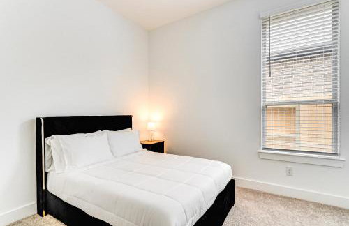 Patio and Pool Access Family Home in Tomball - Foto 15