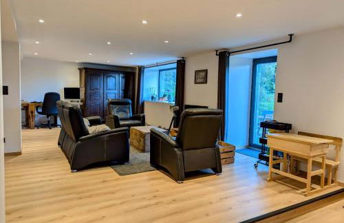 Grande ferme de 250m2 rénovée au charme rustique - Foto 8