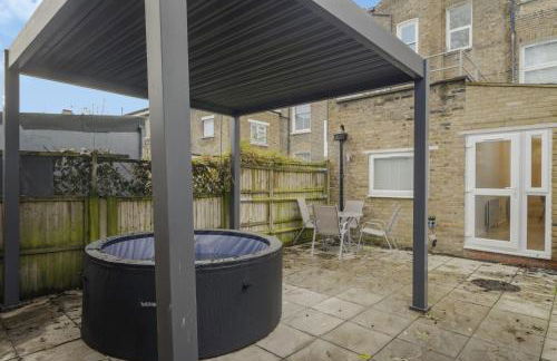 Stylish Kentish Town HomePrivate Garden Jacuzzi - Foto 15