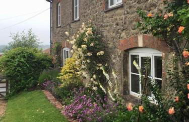 Rew Farm Country & Equestrian Accommodation - Sunrise Lodge - Foto 77