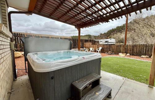 Private Hot Tub Less than 30 min to Zion National Park - Foto 4