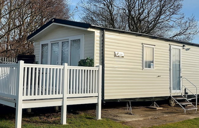 Impeccable 3-bed Caravan in Clacton-on-sea - Foto 1