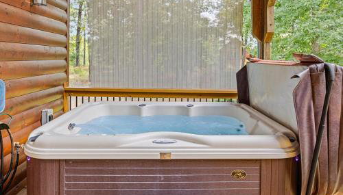 Romantic Cabin w Rain Shower & Spa Tub - Photo 4, Other