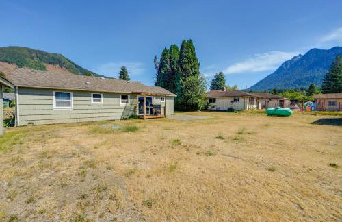 Darrington Rental with Private Yard and Mountain Views - Foto 22
