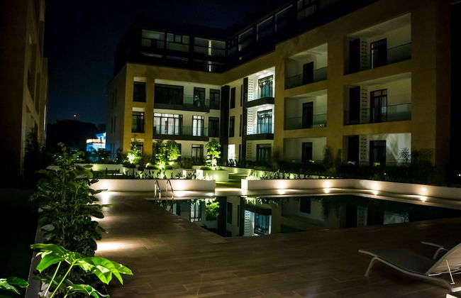 Embassy Gardens Premier Suites - Photo 75