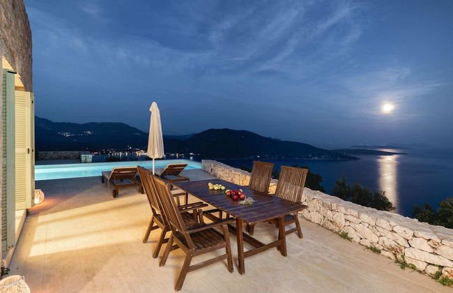 Luxurious Villa in Vasiliki with Swimming Pool & Hot Tub - Foto 34