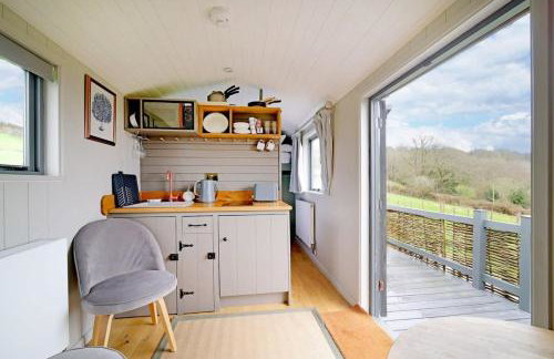 Charming Hut with Outdoor Bath & Decking Sea Views - Foto 1