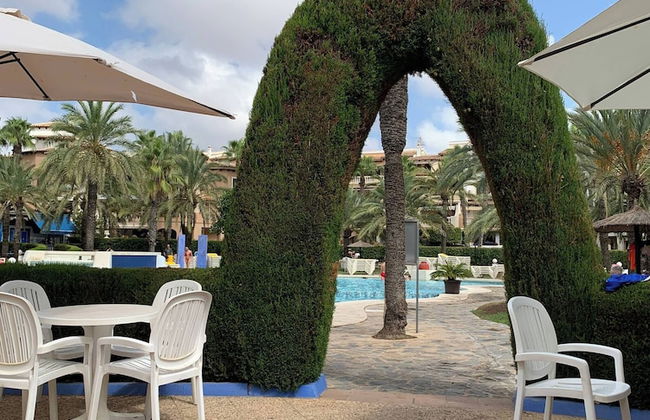 Comfortable Spacious Family House, Large Terrace and Garden, Beach and Bars - Foto 24