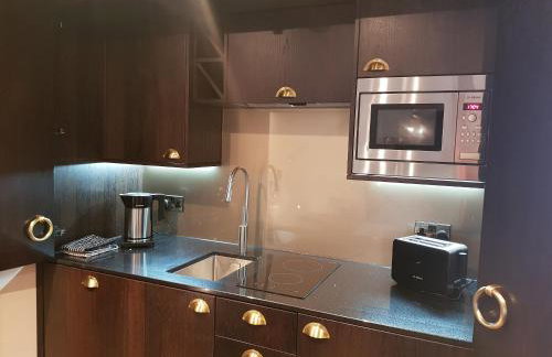 The Queens Head, Parkside Apartment 1 - Photo 5