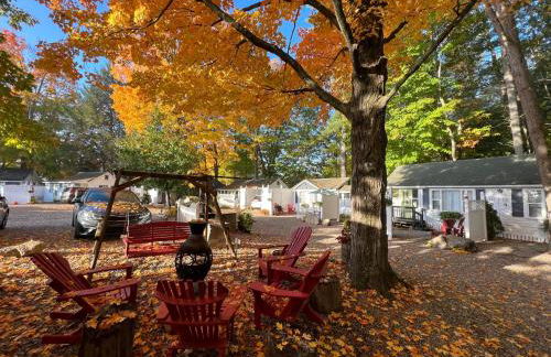 Cottage 5-6 - 2 Bedroom 1 Bath End Unit with Kitchenette Private Courtyard Pet Friendly fee applies - Photo 28