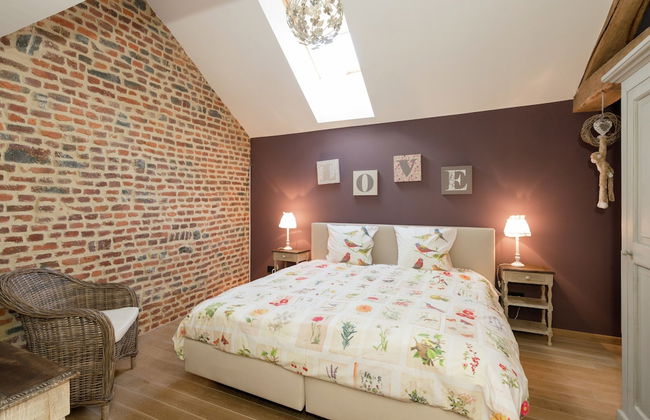 Magnificent Character Cottage with Spa Tub near Marche-en-Famenne - Photo 5