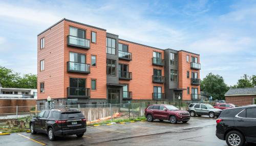 Brand New Condo in the Heart of Traverse City! - Foto 3