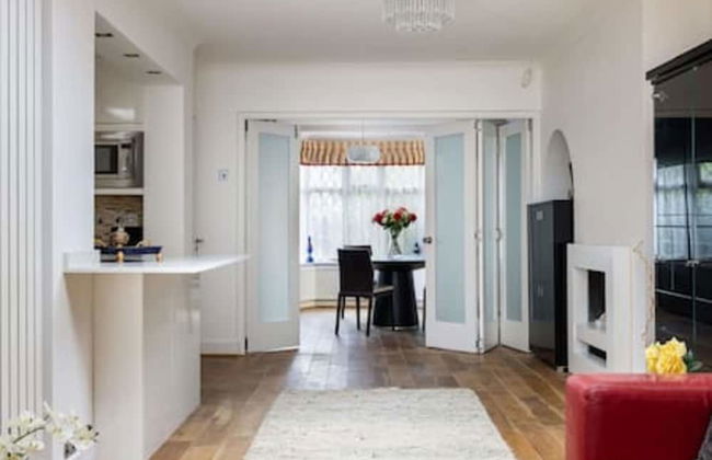 Tudor House Kingston Luxury 5 bed Villa - Foto 5