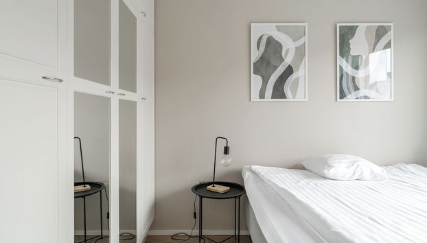 1BR Apt and Balcony next to Railway Station - Foto 4, Habitación