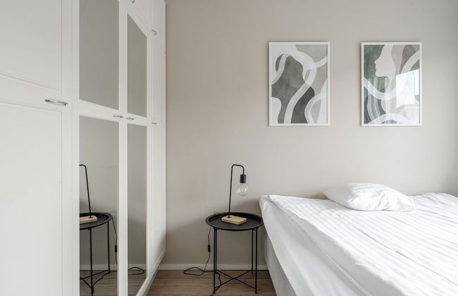 1BR Apartment with Balcony next to Railway Station - Foto 6