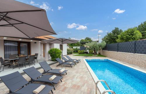 Villa Ajlin with Private Pool - Foto 4