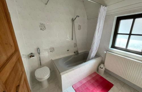 Weingut und Destillerie Bernd Klein - Foto 12