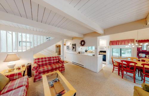 Bromley Village - Clovers 767A - Photo 1