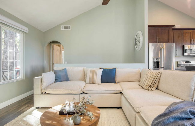 Blue Spruce by Avantstay Cozy Home w/ Dual Decks - Foto 3