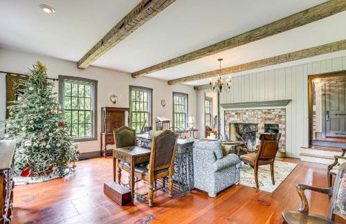 Spacious and Historic Cabin in New Haven with Pond! - Foto 5