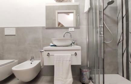 Dietro l'Angolo - Photo 4