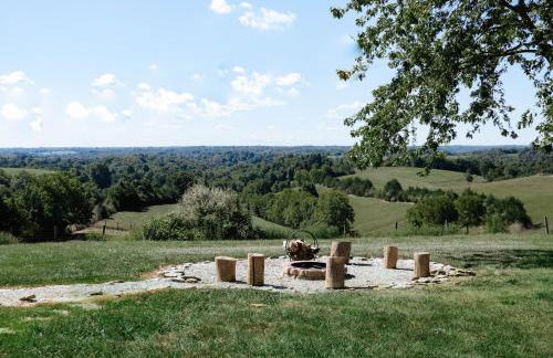 Cordova Farmhouse - 7 Minutes from the Ark! - Foto 59