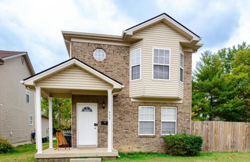 LUX - Downtown Oasis - Pool Table! Free Parking! - Foto 1