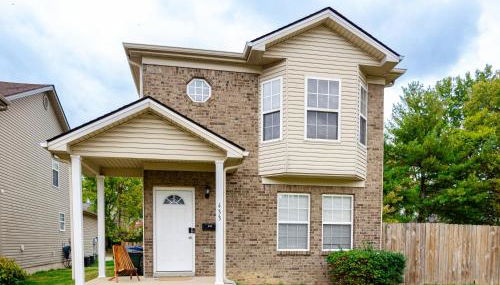 LUX - Downtown Oasis - Pool Table! Free Parking! - Foto 1